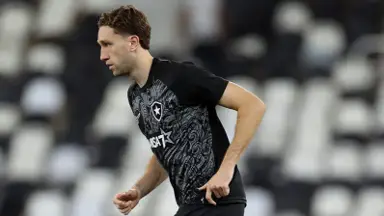 Arthur Chaves fica fora do último treino e deve desfalcar Botafogo de novo contra a Chapecoense Arthur Chaves fica fora do último treino e deve desfalcar Botafogo de novo contra a Chapecoense