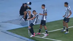 Botafogo Sub-17 vence clássico contra o Vasco e mantém esperanças no Brasileiro