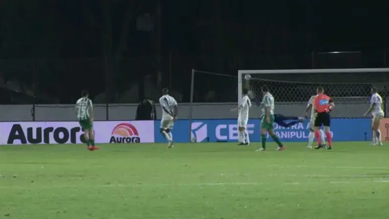 Puskás? Cria do Botafogo, Raí faz golaço em vitória do Juventude na Série B