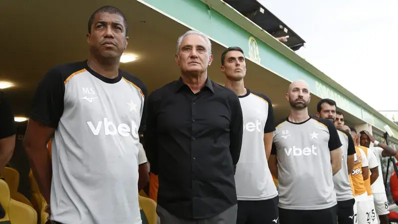 Com três auxiliares, Tite explica divisão de funções na comissão técnica do Botafogo