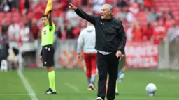 Comentarista crê não haver risco para Botafogo, mas aponta dificuldade: ‘Tite não acha respostas para forma de jogar que ele tenta implementar’