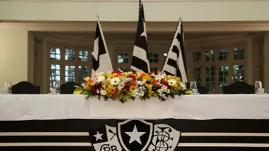 Ex-dirigente critica falta de debate sobre SAF e pede reforma no Botafogo Social Ex-dirigente critica falta de debate sobre SAF e pede reforma no Botafogo Social
