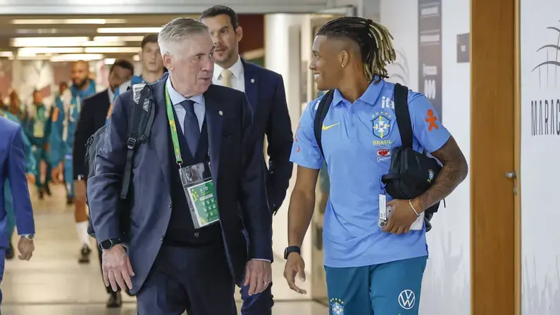 Danilo, do Botafogo, é convocado para amistosos da Seleção Brasileira contra Austrália e Índia
