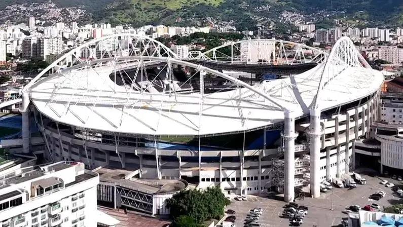 Botafogo x Corinthians: onde assistir, escalações, desfalques, pendurados e arbitragem
