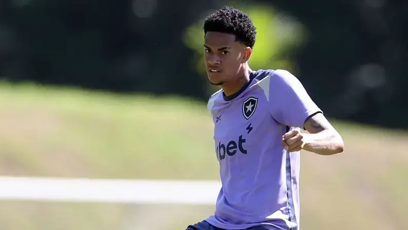 Botafogo tem retornos importantes e novidades para encarar o São Paulo