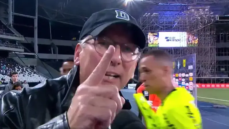 John Textor é condenado a indenizar VAR de Botafogo 3x4 Palmeiras por danos morais; empresário se manifesta