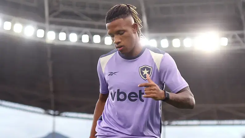 Newcastle acha proposta de €40 milhões do Botafogo por Danilo alta
