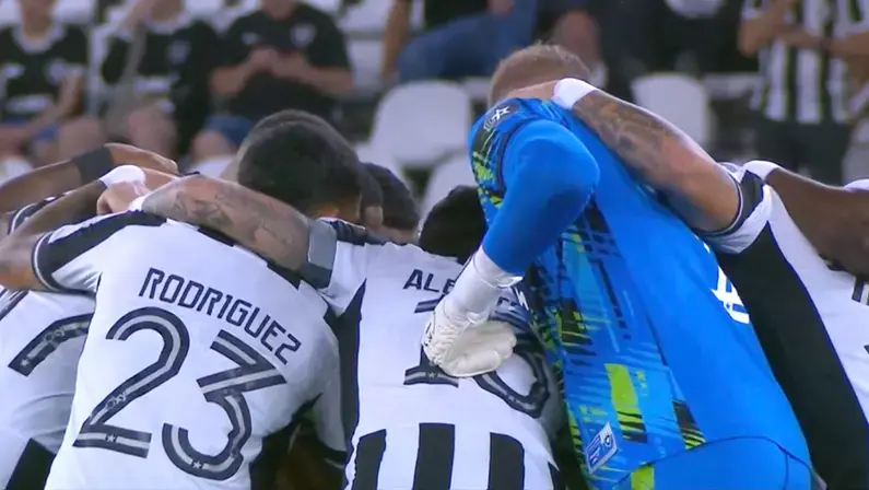 Justino e Edenílson brilham na vitória do Botafogo sobre o Mirassol