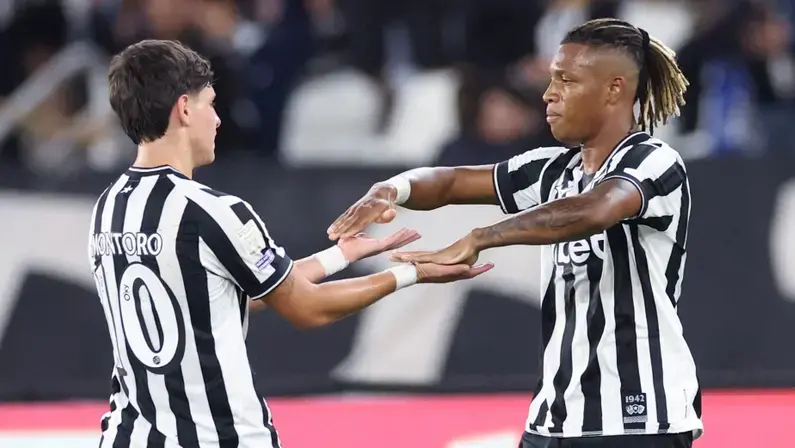 Comentaristas opinam sobre como armar setor ofensivo do Botafogo e veem time 'muito bem servido'