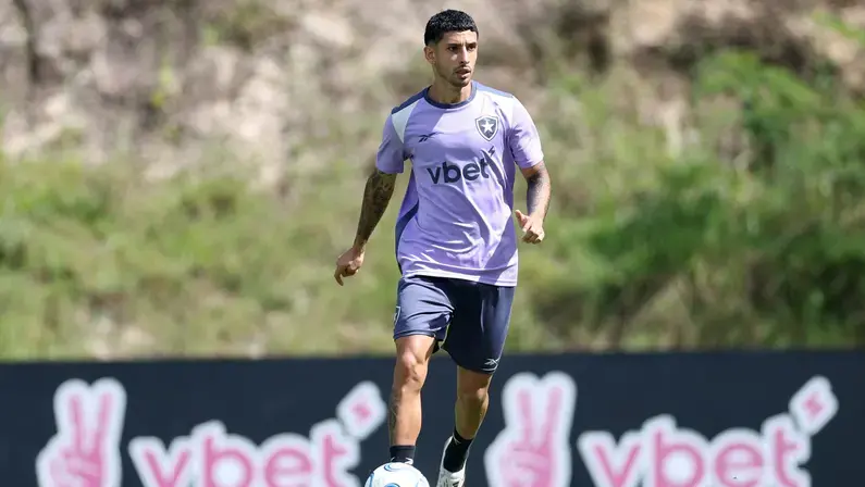 Botafogo: fora dos relacionados, Santiago Rodríguez teve problema físico e está atrás de companheiros, diz canal