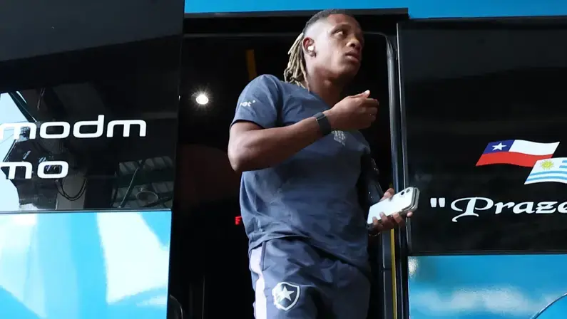 Botafogo descarta ida de Danilo para o Flamengo no segundo semestre