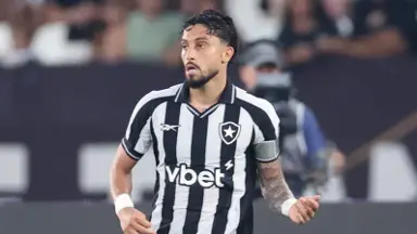 Programa estranha ausência de Alex Telles, do Botafogo, na pré-lista da Copa do Mundo: ‘Momento do Alex Sandro é assustador’ Programa estranha ausência de Alex Telles, do Botafogo, na pré-lista da Copa do Mundo: ‘Momento do Alex Sandro é assustador’