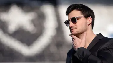 Felipe Neto sugere investimento em Bellão para comissão técnica do Botafogo Felipe Neto sugere investimento em Bellão para comissão técnica do Botafogo