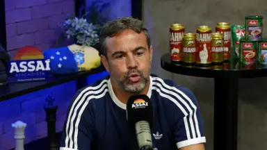 Artur Jorge recorda coletiva histórica no Botafogo: 'Eu convoquei porque precisávamos. Mídia distorce e faz aquilo que quer' Artur Jorge recorda coletiva histórica no Botafogo: 'Eu convoquei porque precisávamos. Mídia distorce e faz aquilo que quer'