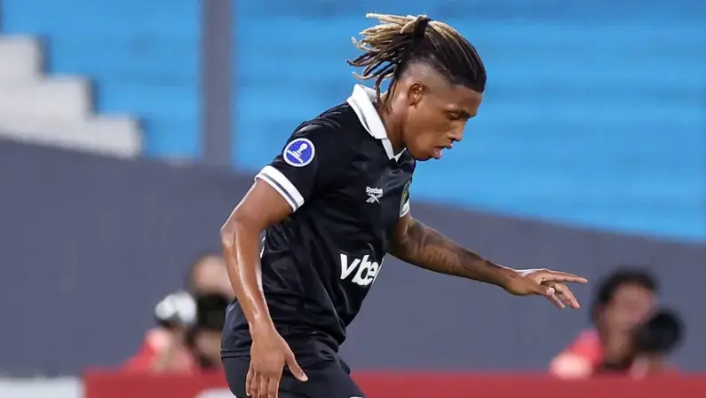 Leila Pereira, do Palmeiras, vê Danilo como 'grande jogador', mas garante: 'Não tem conversa nenhuma com o Botafogo'