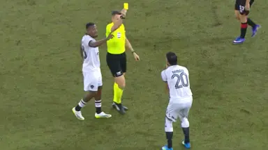Barboza leva terceiro amarelo e desfalca Botafogo contra Mirassol Barboza leva terceiro amarelo e desfalca Botafogo contra Mirassol