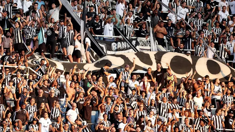 Botafogo x Athletico-PR: sócios de todos os planos terão direito a check-in gratuito; confira serviço
