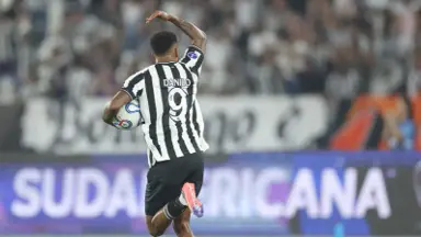 Danilo Pereira explica por que cedeu camisa 9 do Botafogo para Tiquinho Soares: 'Fiz isso de coração' Danilo Pereira explica por que cedeu camisa 9 do Botafogo para Tiquinho Soares: 'Fiz isso de coração'