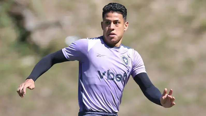 Matheus Martins fora contra Corinthians e possível saída no meio do ano