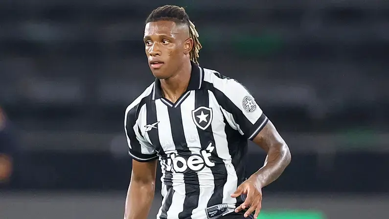 Danilo, do Botafogo, segue na liderança pelo prêmio Bola de Ouro do Campeonato Brasileiro