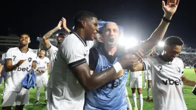 Da quarta divisão de SP à elite do Brasileiro, Bellão abre o coração após vitória do Botafogo: ‘Sonho de menino’ Da quarta divisão de SP à elite do Brasileiro, Bellão abre o coração após vitória do Botafogo: ‘Sonho de menino’