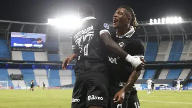 Botafogo vence Racing nos acréscimos na Terra Prometida e lidera grupo Botafogo vence Racing nos acréscimos na Terra Prometida e lidera grupo