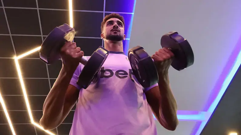 Chris Ramos inicia transição no Botafogo; expectativa é de retorno em 15 dias