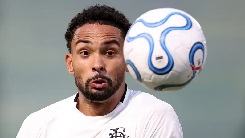 Lyon e CSKA demonstram interesse em Vitinho; Botafogo pede pelo menos € 7 milhões