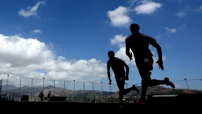 Botafogo mapeia jogadores de diferentes perfis e aguarda investidor para definir linha de reforços