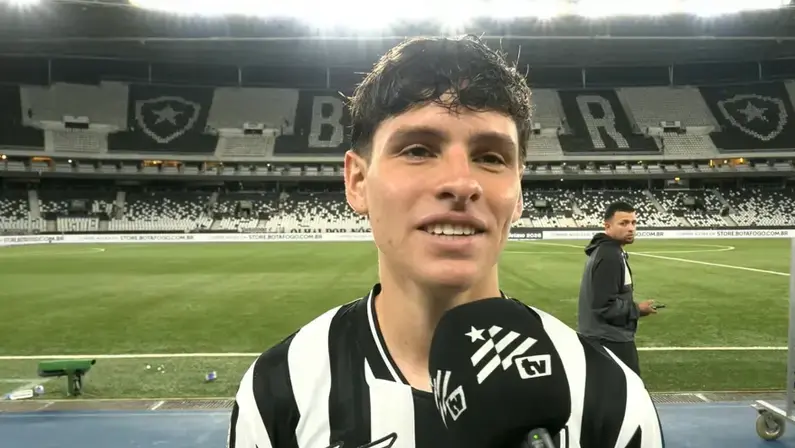 Montoro brilha com gol e assistências em vitória do Botafogo
