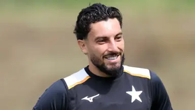 Alex Telles convoca torcida do Botafogo para clássico: ‘Saudade de ver o Estádio Nilton Santos pulsando’ Alex Telles convoca torcida do Botafogo para clássico: ‘Saudade de ver o Estádio Nilton Santos pulsando’