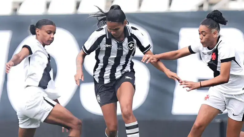 Botafogo Feminino Sub-20 vence o Vasco de virada e segue na disputa pelo título da Copa Rio