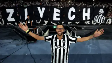 Ziyech é apresentado à torcida do Botafogo no Nilton Santos: ‘Obrigado pelo carinho, agora é tempo de retribuir’ Ziyech é apresentado à torcida do Botafogo no Nilton Santos: ‘Obrigado pelo carinho, agora é tempo de retribuir’
