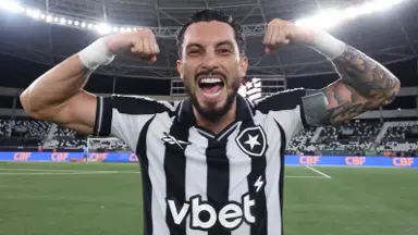 Torcida do Botafogo elege Alex Telles como o destaque do time no primeiro semestre Torcida do Botafogo elege Alex Telles como o destaque do time no primeiro semestre