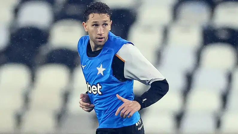 Botafogo terá estreia de Arthur Chaves e volta de Arthur Cabral contra o Grêmio; veja provável escalação