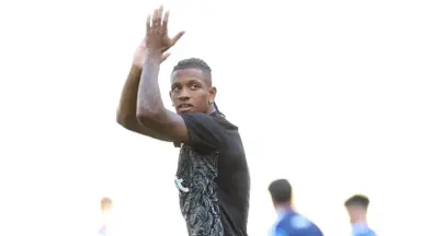 Presidente do Botafogo nega haver tensão com Danilo e diz que volante 'comprou a luta do clube' Presidente do Botafogo nega haver tensão com Danilo e diz que volante 'comprou a luta do clube'