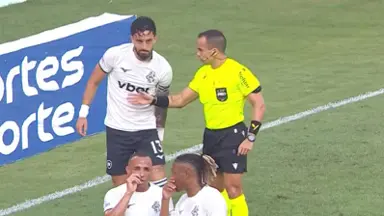 Botafogo informa que Alex Telles sofreu lesão muscular na coxa esquerda e dá previsão de retorno Botafogo informa que Alex Telles sofreu lesão muscular na coxa esquerda e dá previsão de retorno