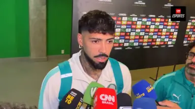 Alexander Barboza, do Palmeiras, desabafa: 'Quatro idiotas que me vaiam não vão mudar meu amor pela torcida do Botafogo' Alexander Barboza, do Palmeiras, desabafa: 'Quatro idiotas que me vaiam não vão mudar meu amor pela torcida do Botafogo'
