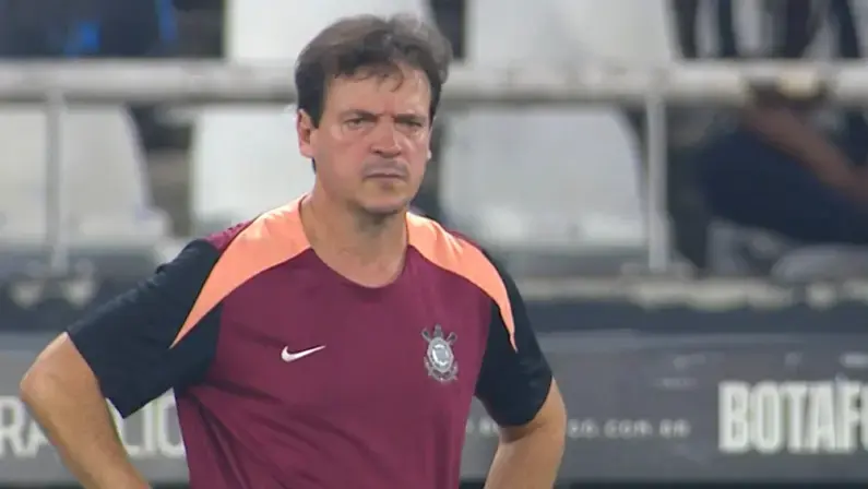 Freguesaço do Botafogo, Fernando Diniz admite que foi surpreendido com escalação de Franclim Carvalho: ‘Não esperávamos’