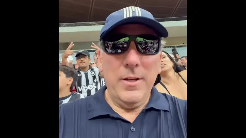 Fúria Jovem cobra John Textor por "caos" no Botafogo