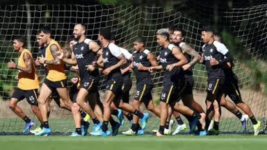 Botafogo paga comissões para recuperar credibilidade no mercado Botafogo paga comissões para recuperar credibilidade no mercado