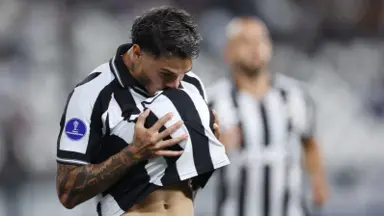 Papai em breve, Mateo Ponte faz gol para filha e celebra veia ofensiva no Botafogo: ‘É o que eu gosto de fazer, chegar na área’ Papai em breve, Mateo Ponte faz gol para filha e celebra veia ofensiva no Botafogo: ‘É o que eu gosto de fazer, chegar na área’