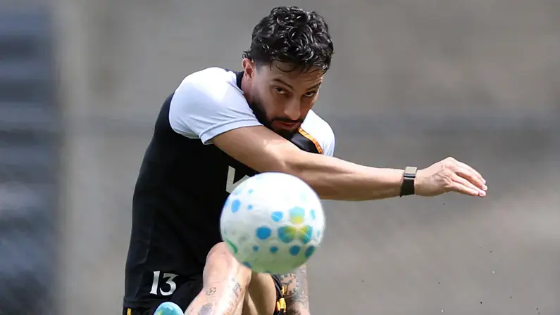 Botafogo nega rejeição de Alex Telles e planeja conversa após recesso