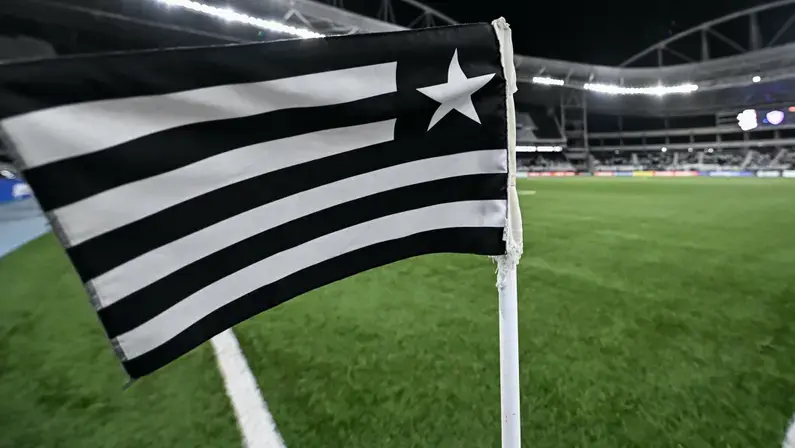 Fundo do Texas e grupo multiclubes: Botafogo tem mais duas propostas na mesa pela SAF, diz canal