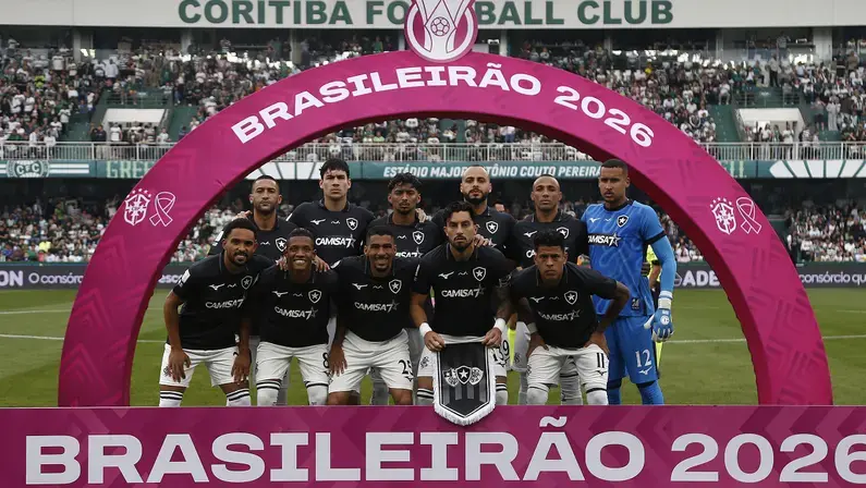 Comentarista cita defeitos do Botafogo e diz: 'Tem muito jogador bom com a bola que marca pouco. É um desafio para Tite'