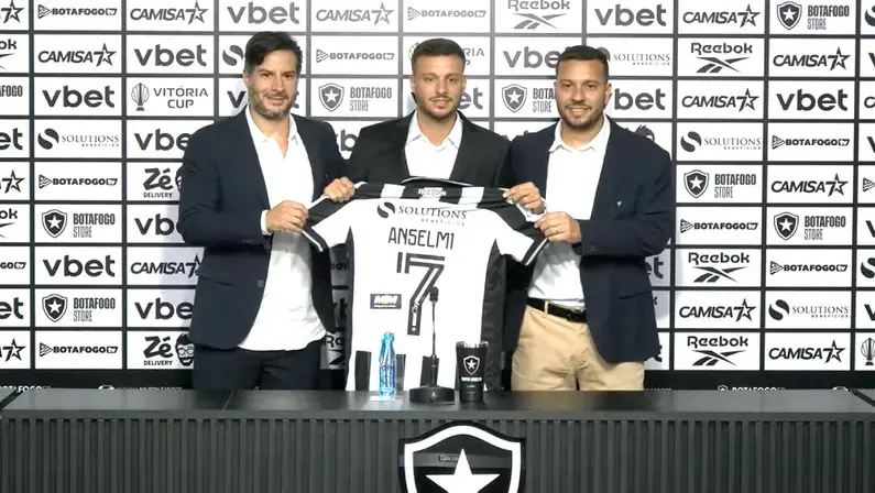 Estafe de Martín Anselmi descarta acordo com Botafogo e quer valor integral da multa; cláusula de 'mitigação' ainda não valeria