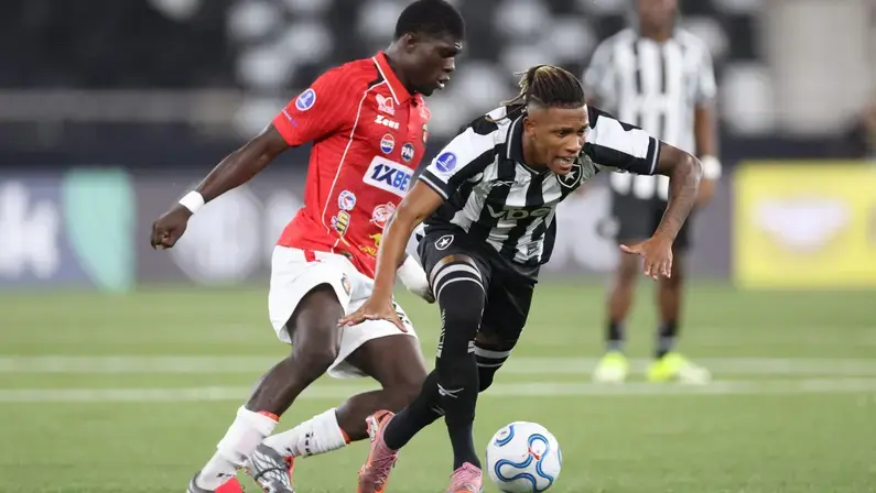 Botafogo só empata com Caracas na estreia de Franclim Carvalho