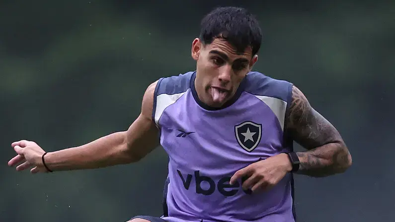 Villalba em baixa no Botafogo: 5 jogos sem atuar e fora dos relacionados