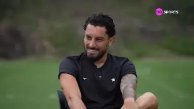 Alex Telles: 'Escolhi ficar porque o Botafogo é diferente. Algo maior está reservado na minha carreira aqui' Alex Telles: 'Escolhi ficar porque o Botafogo é diferente. Algo maior está reservado na minha carreira aqui'