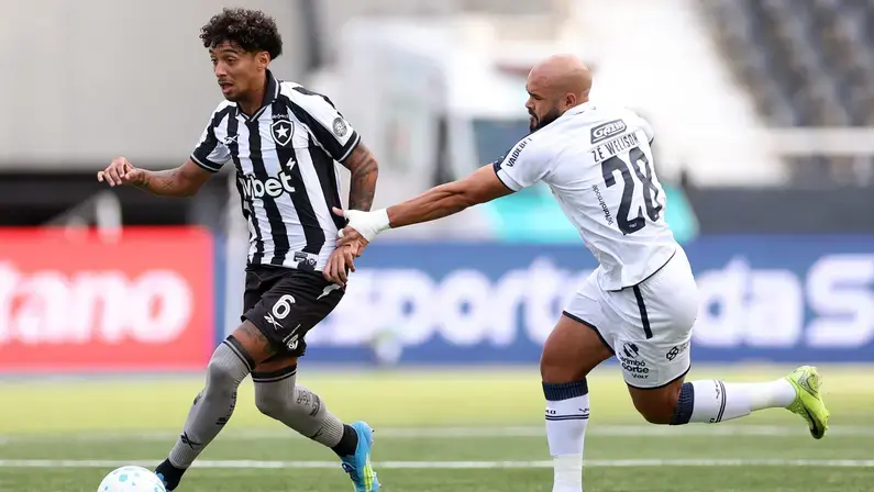 Franclim explica saída de Medina em Botafogo x Remo: ‘Não podemos deixar o jogo partido’